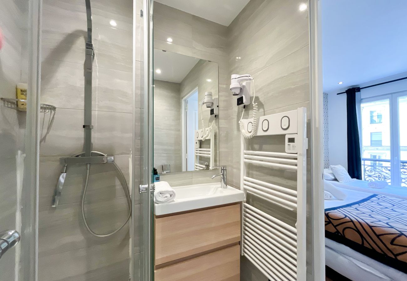 Appartement à Paris - 105 A- 112 Richelieu 4D