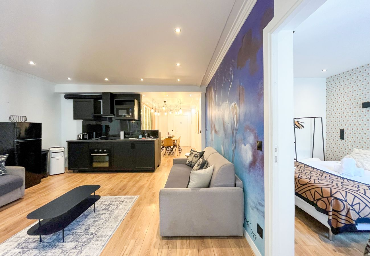 Appartement à Paris - 105 A- 112 Richelieu 4D