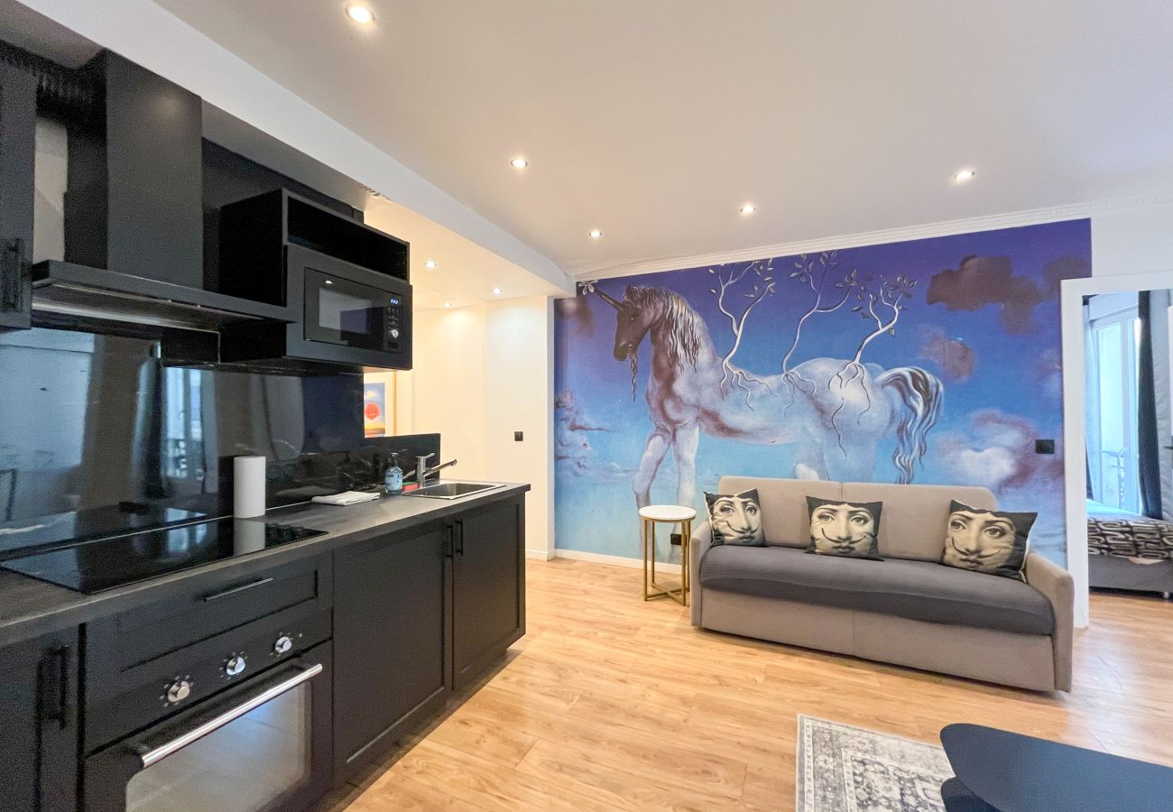 Appartement à Paris - 105 A- 112 Richelieu 4D