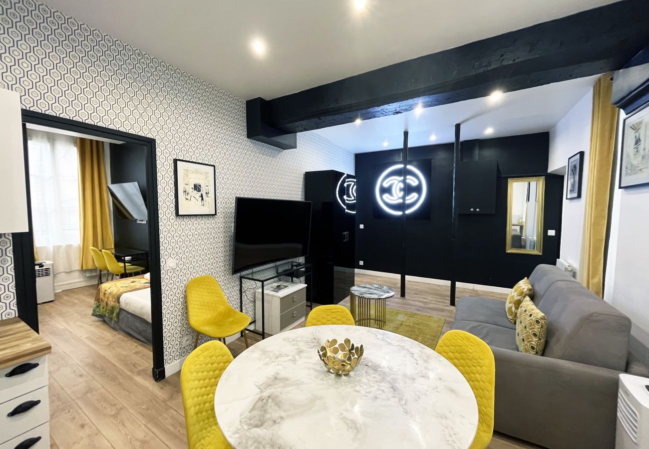 Appartement à Paris - 157 B - Chanel 210 Saint Denis