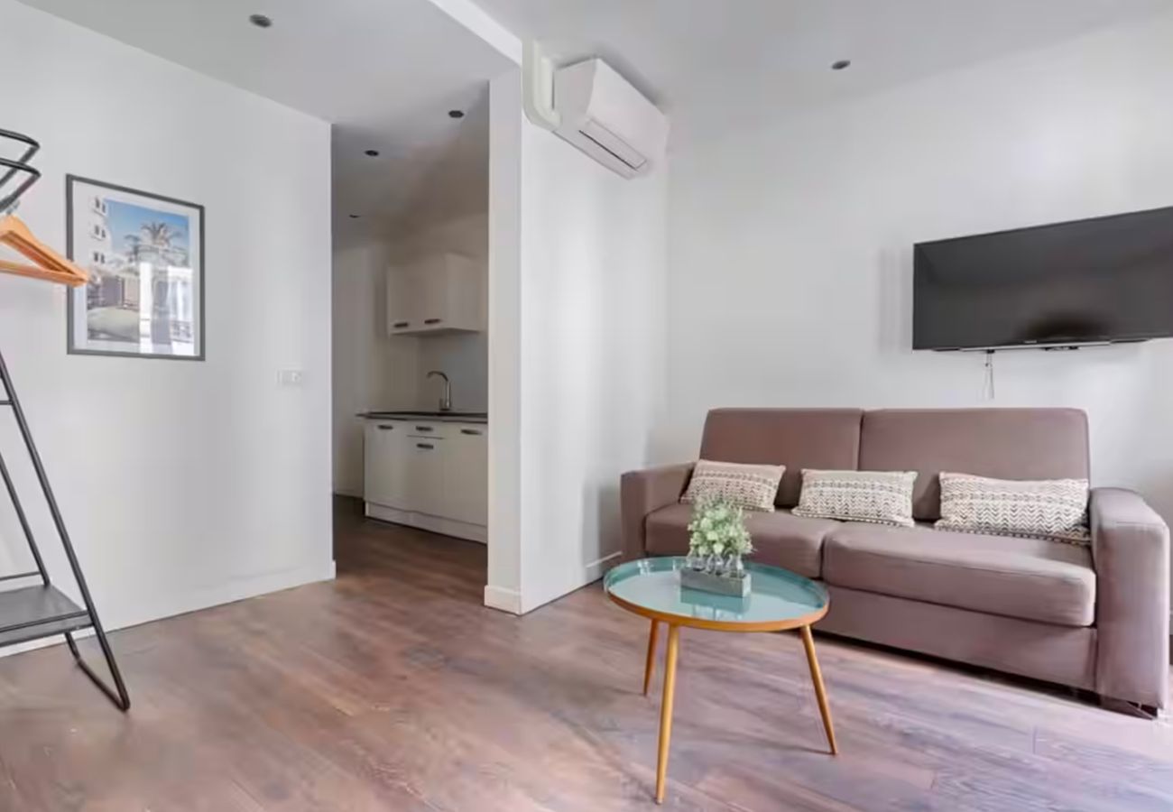 Studio à Paris - 203 - 249 Saint Denis