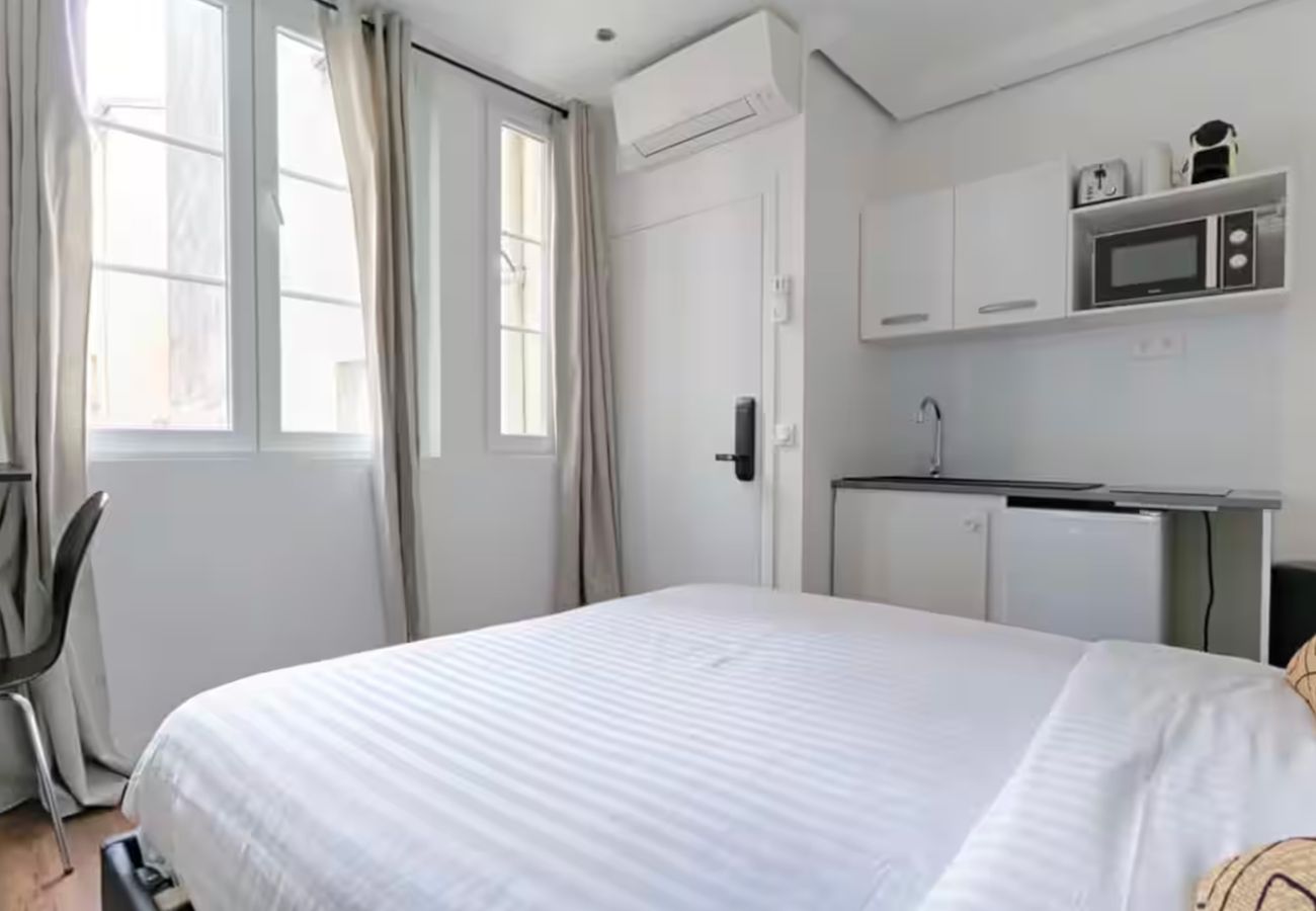 Studio à Paris - 207 - 249 Saint Denis