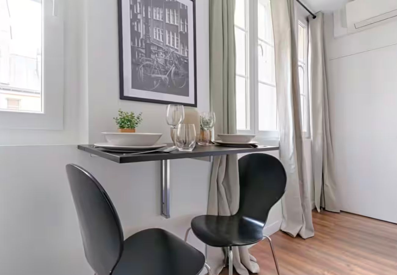 Studio à Paris - 207 - 249 Saint Denis