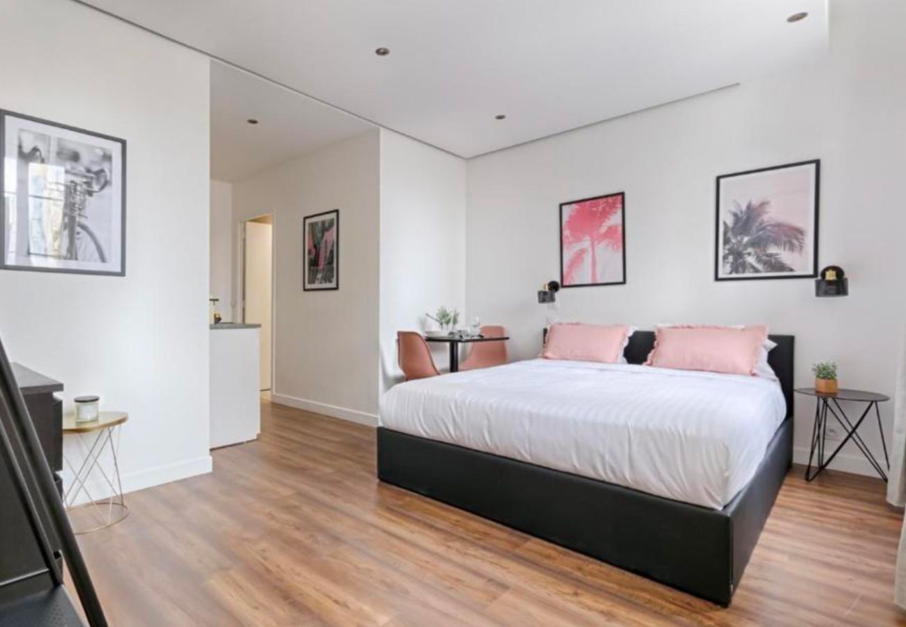 Studio à Paris - 210 - 249 Saint Denis