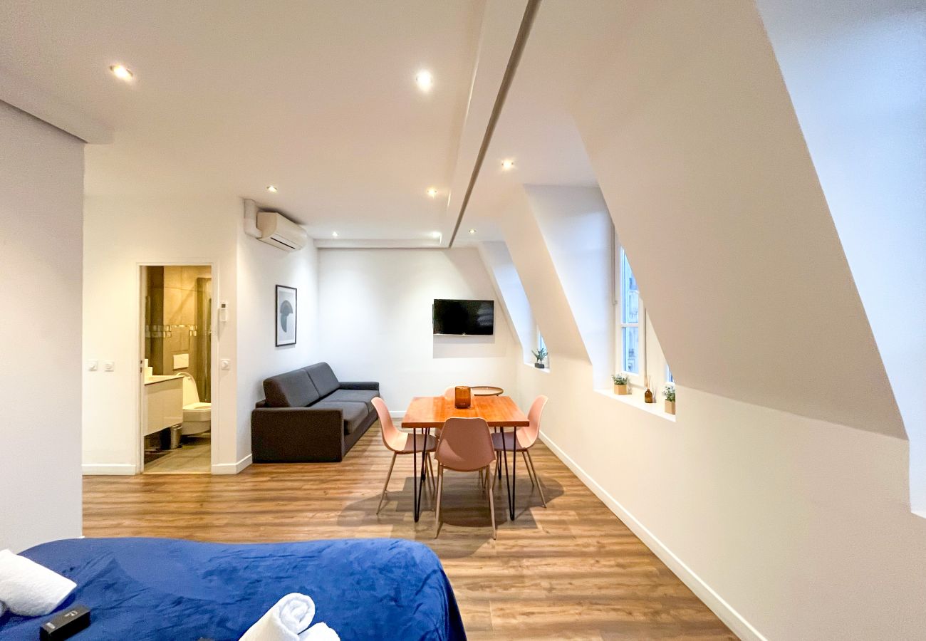 Studio à Paris - 211 - 249 Saint Denis