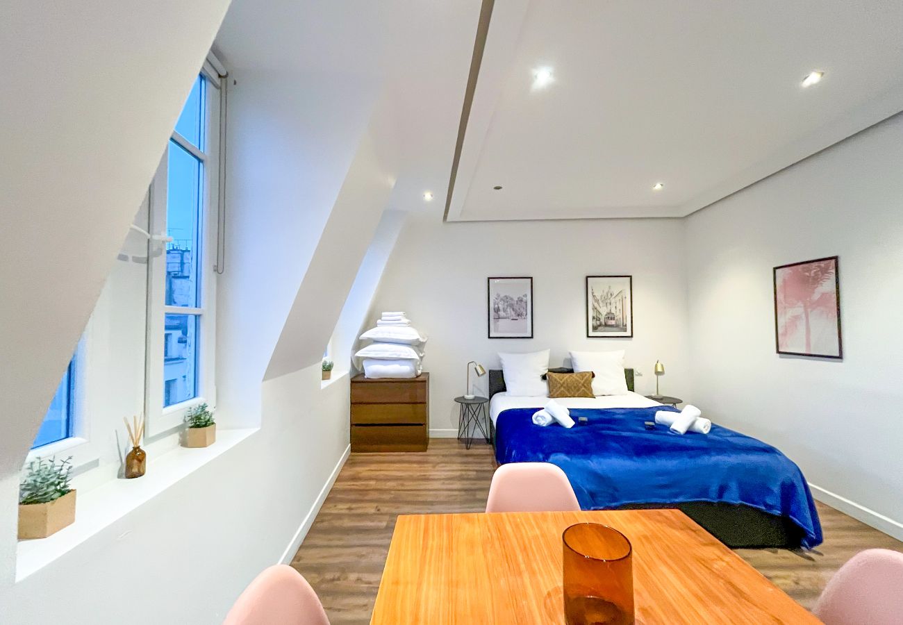 Studio à Paris - 211 - 249 Saint Denis