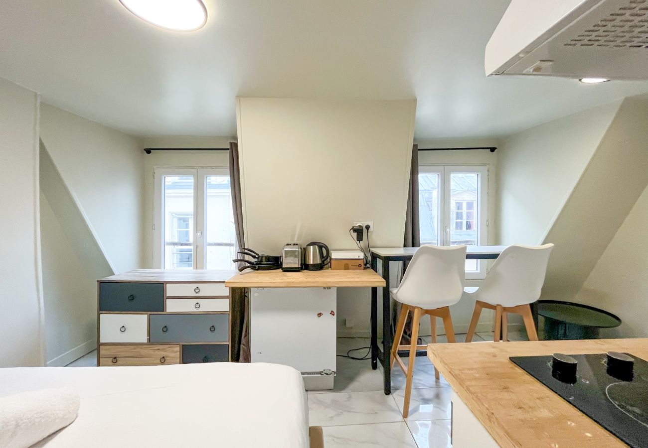 Studio à Paris - 151 - Faubourg B6