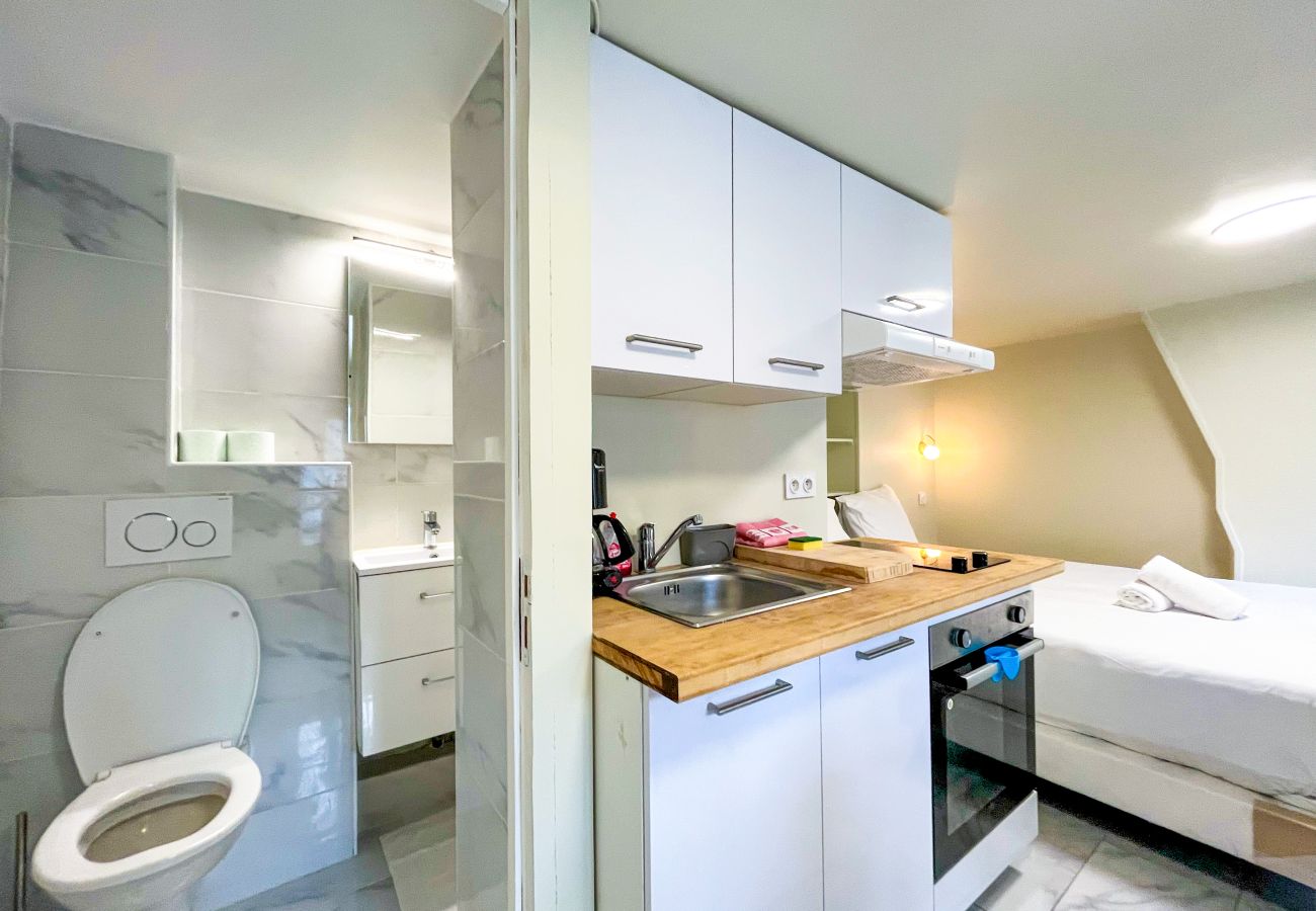 Studio à Paris - 151 - Faubourg B6