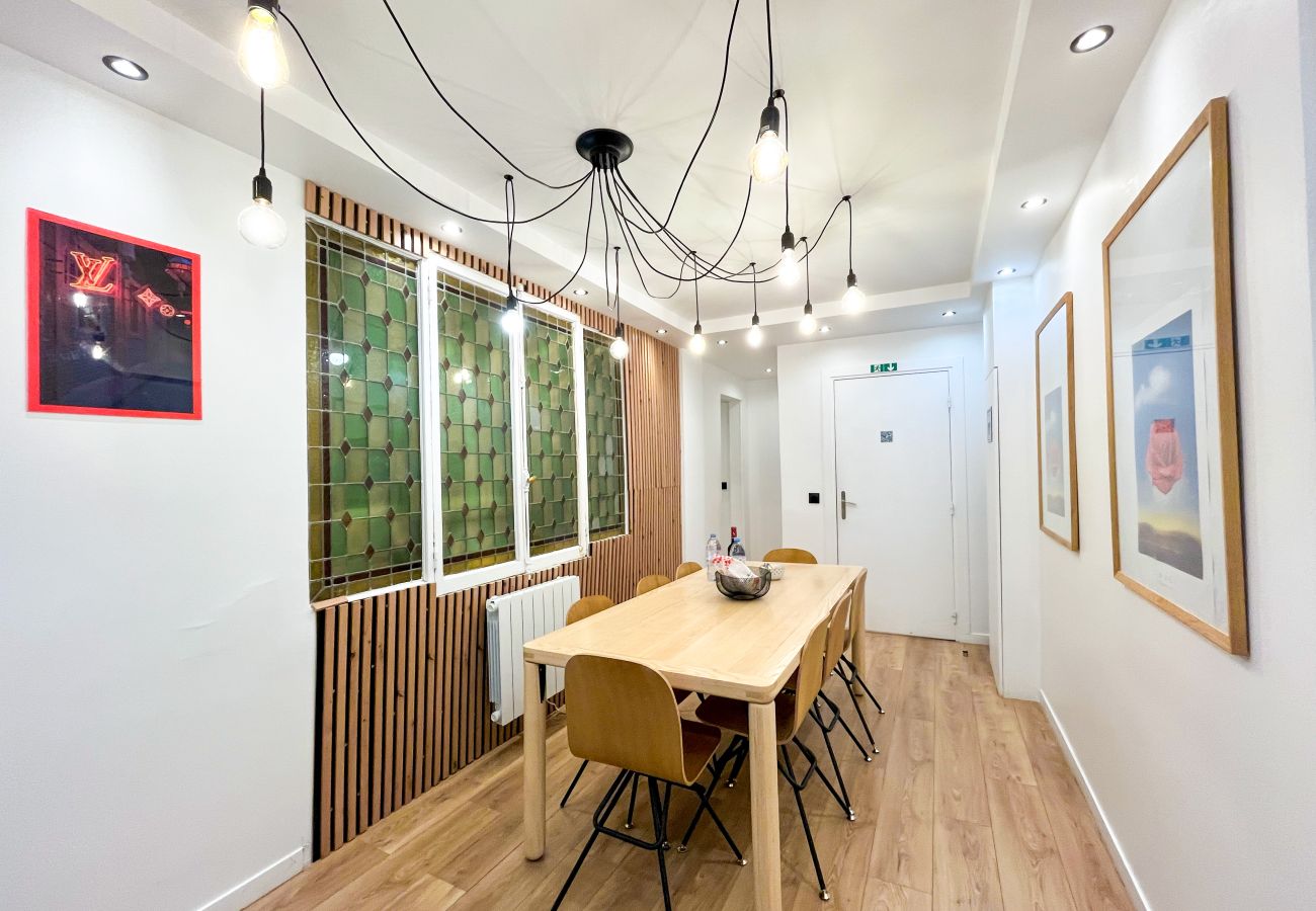 Apartamento em Paris - 105 B- 112 Richelieu 4D