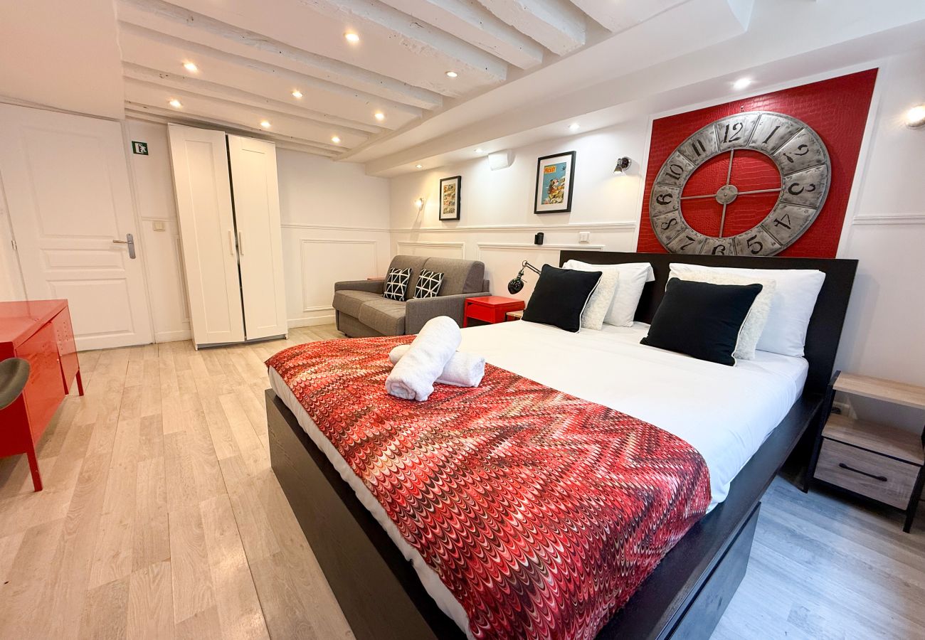 Apartamento em Paris - 41 B - Star Wars