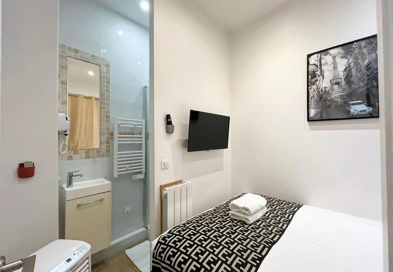 Apartamento em Paris - 90 - Lagerfeld