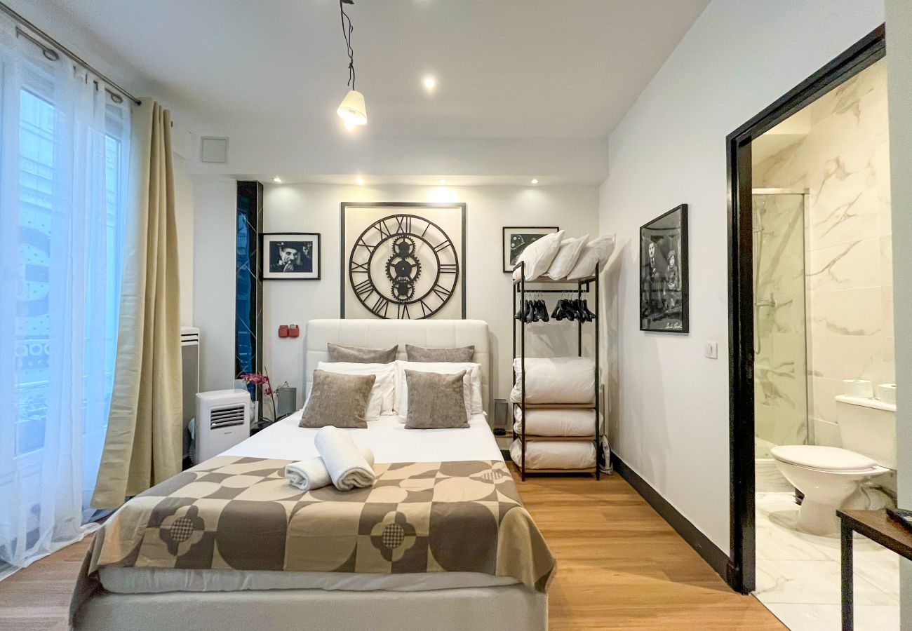 Apartamento em Paris - 21 A - Chaplin