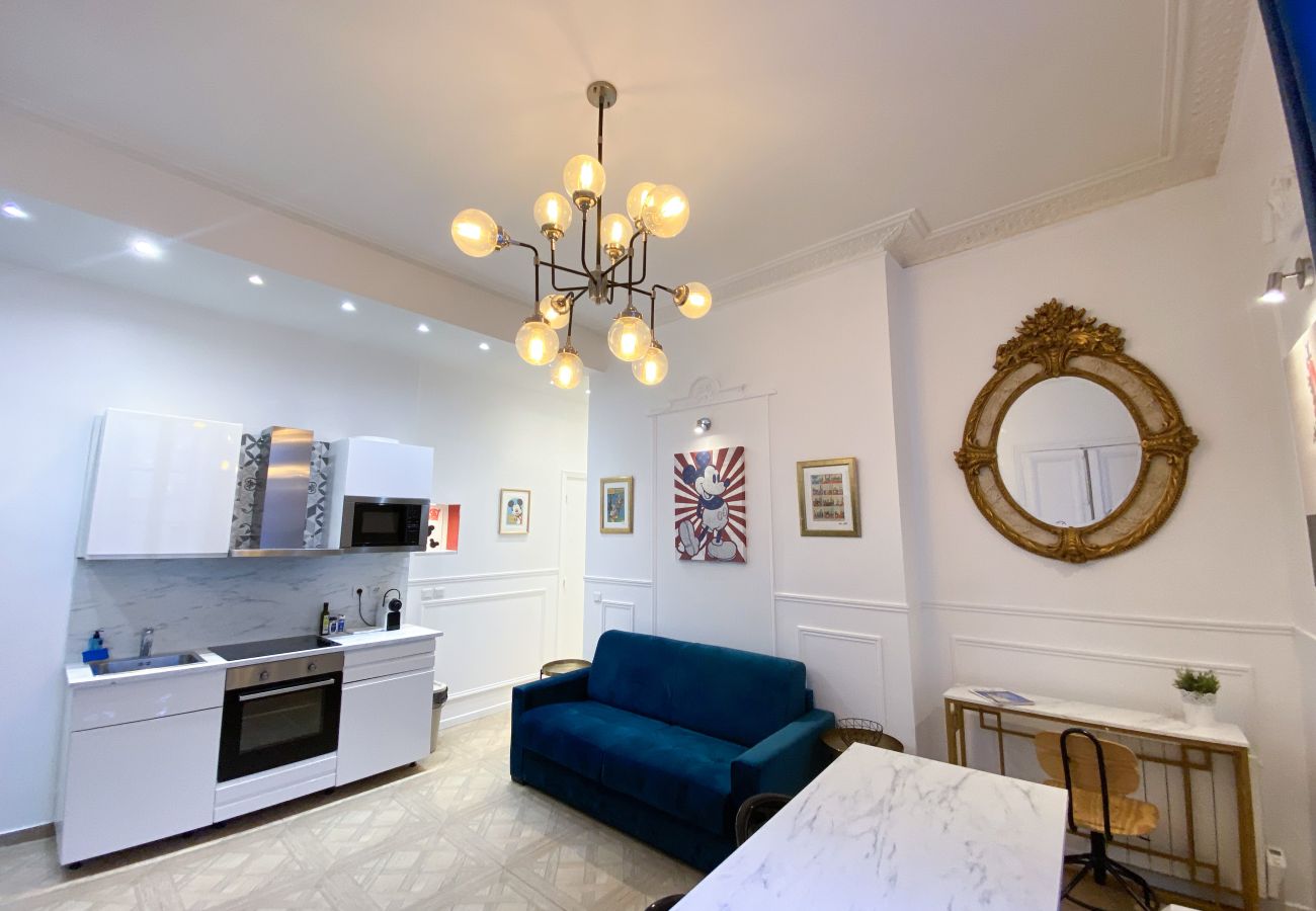 Apartamento em Paris - 72 A - Mermoz Mickey Mouse
