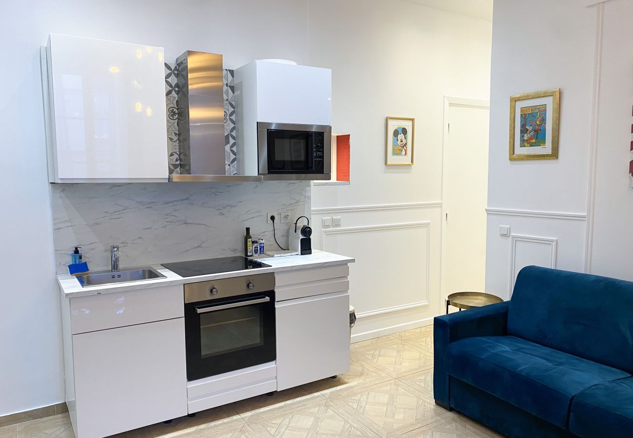 Apartamento em Paris - 72 A - Mermoz Mickey Mouse