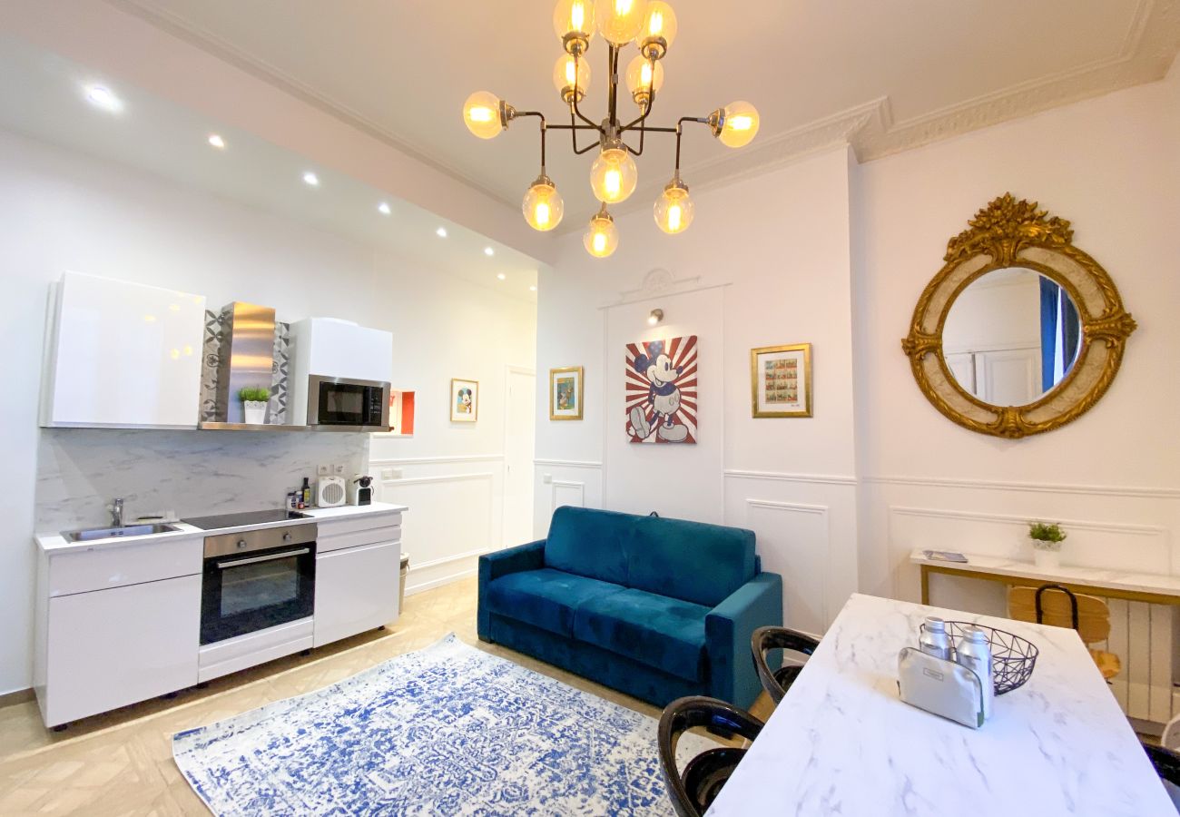 Apartamento em Paris - 72 A - Mermoz Mickey Mouse