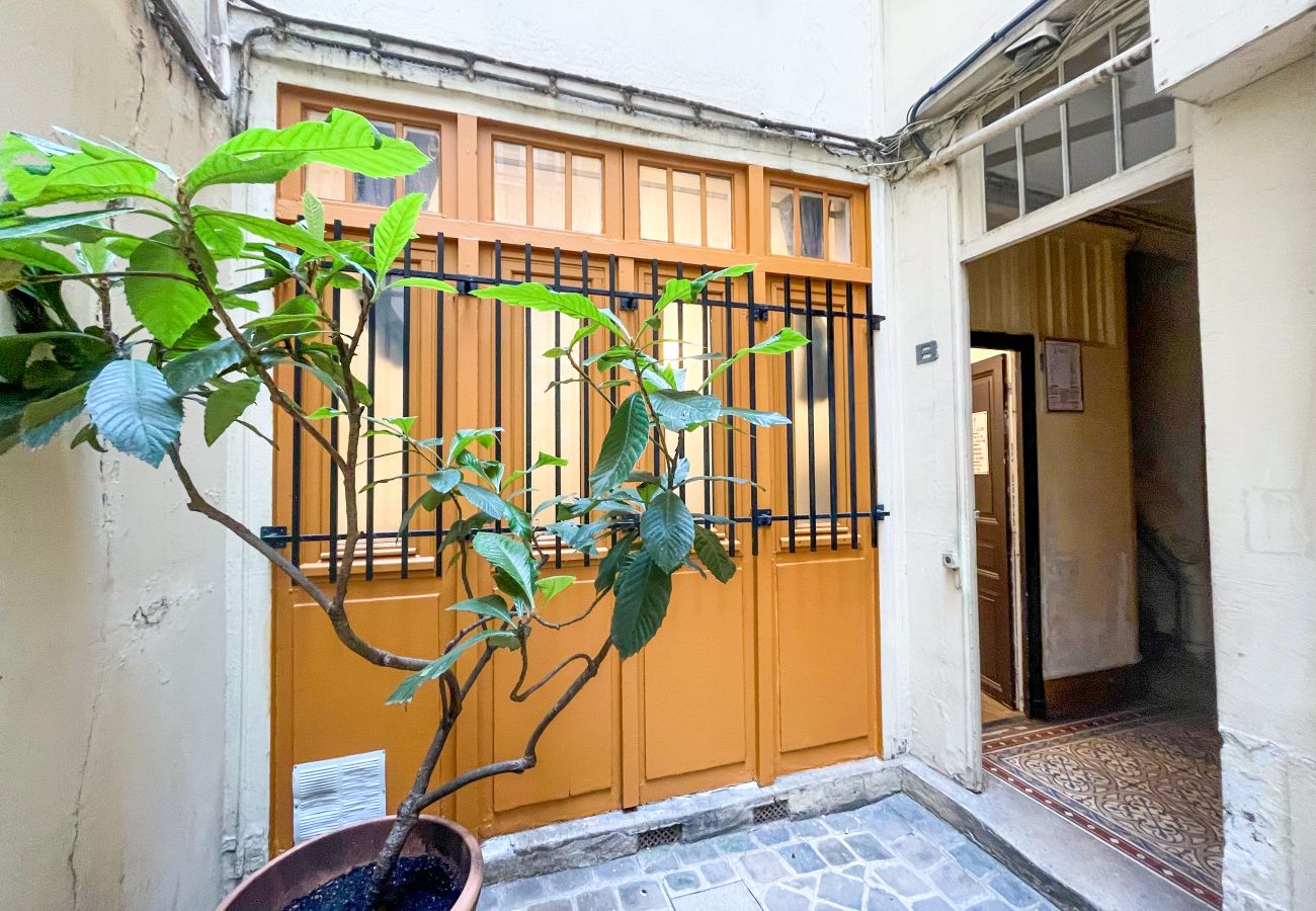 Apartamento em Paris - 101 B - Maire