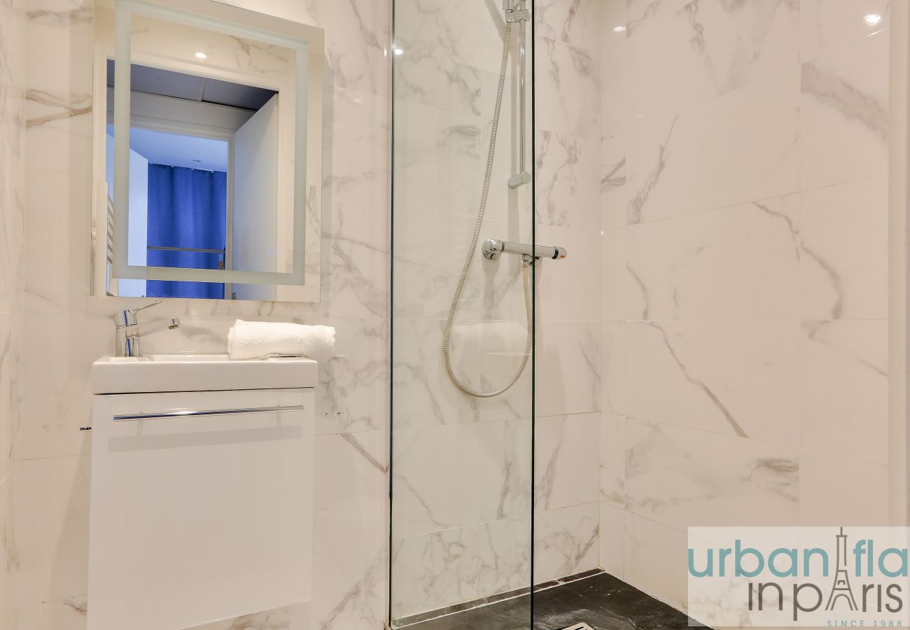 Apartamento em Paris - 128 A- Champs Elysees