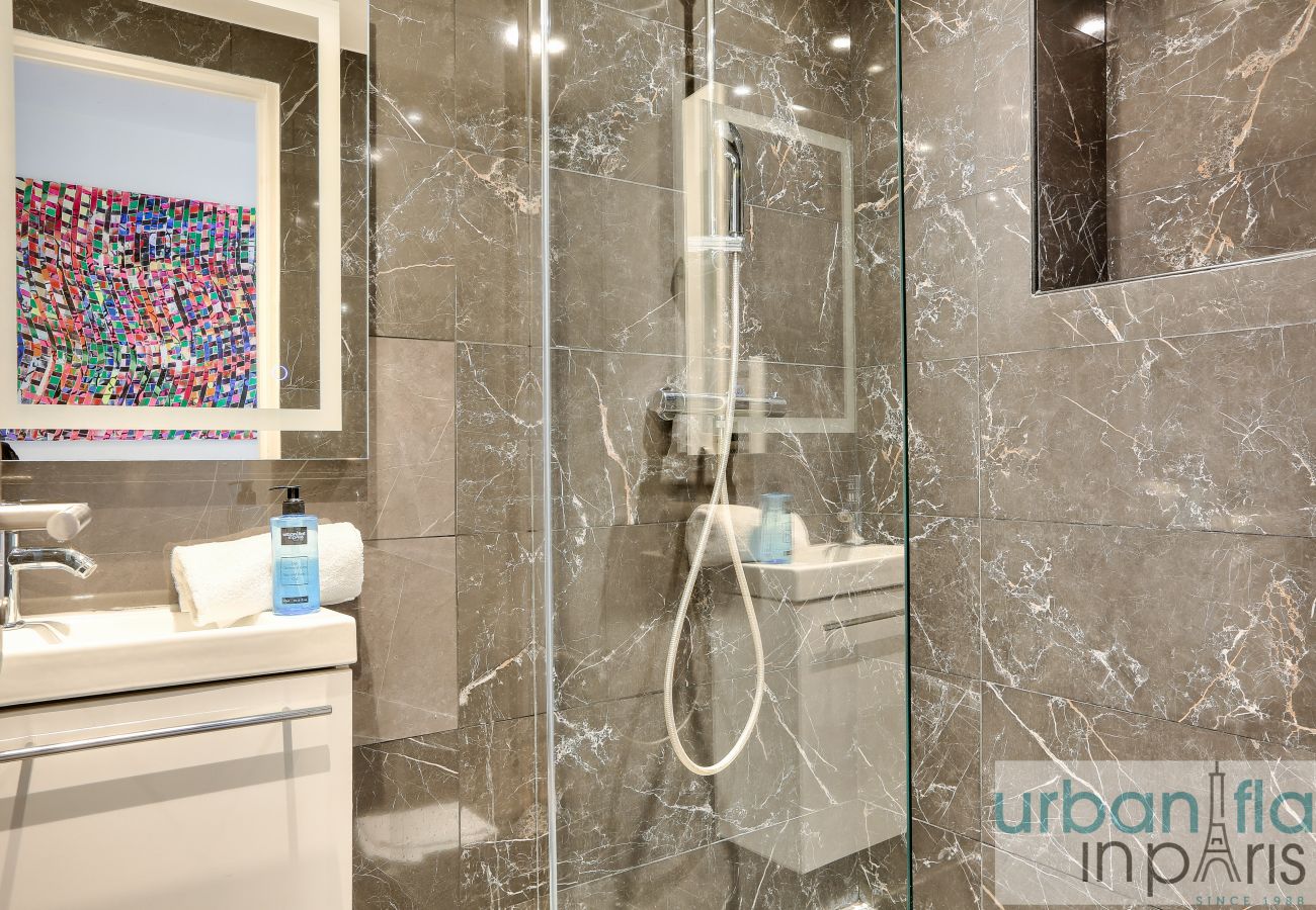 Apartamento em Paris - 128 A- Champs Elysees