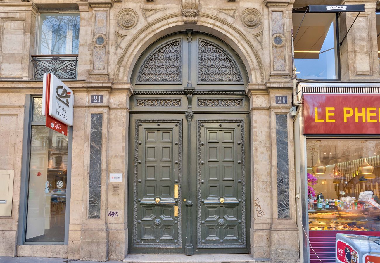 Apartamento em Paris - 102 A- 21 Montmartre 4F