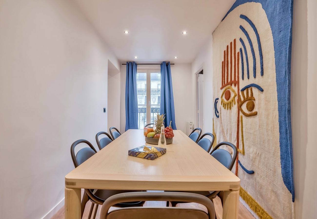 Apartamento em Paris - 102 A- 21 Montmartre 4F