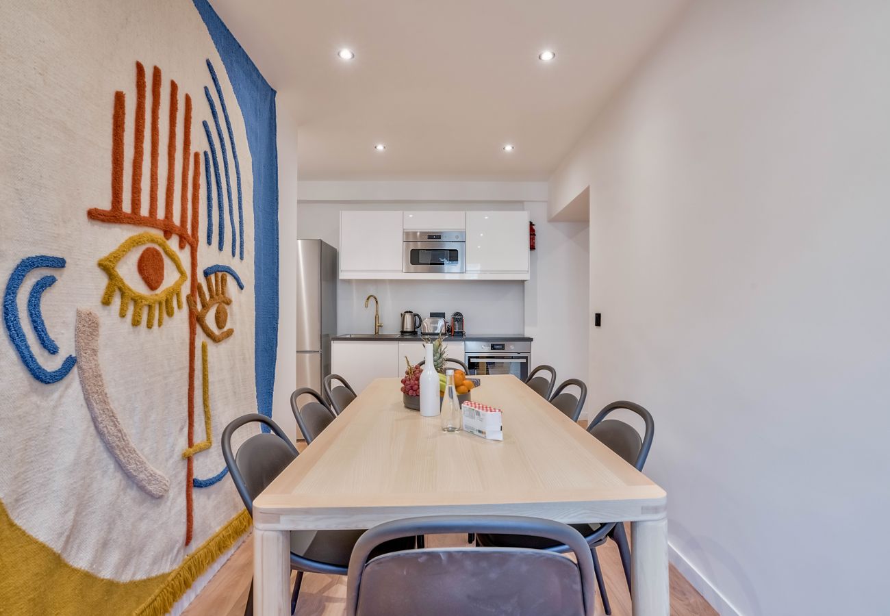 Apartamento em Paris - 102 A- 21 Montmartre 4F