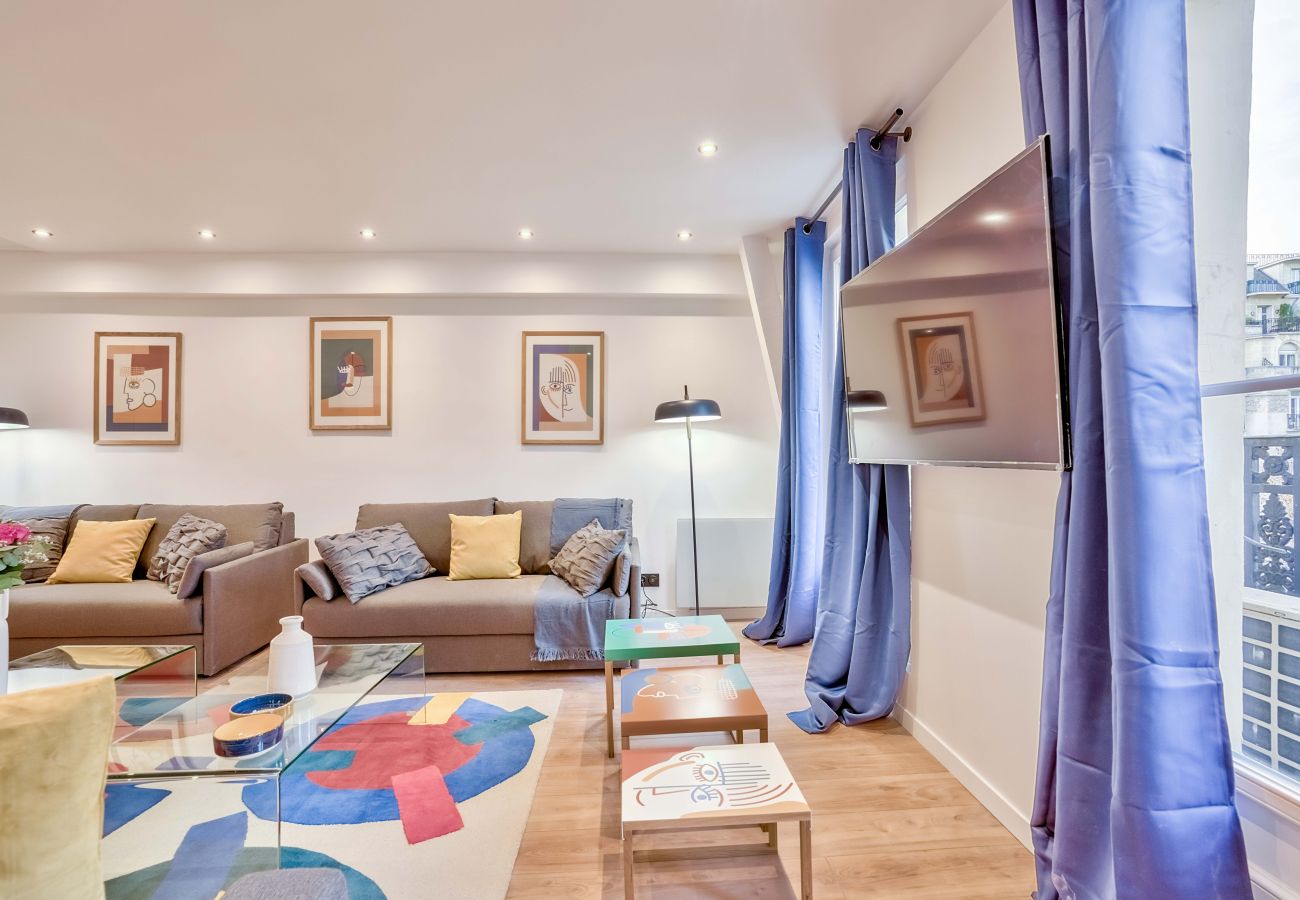 Apartamento em Paris - 102 A- 21 Montmartre 4F