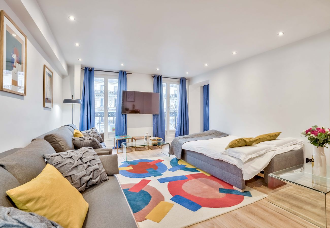 Apartamento em Paris - 102 A- 21 Montmartre 4F