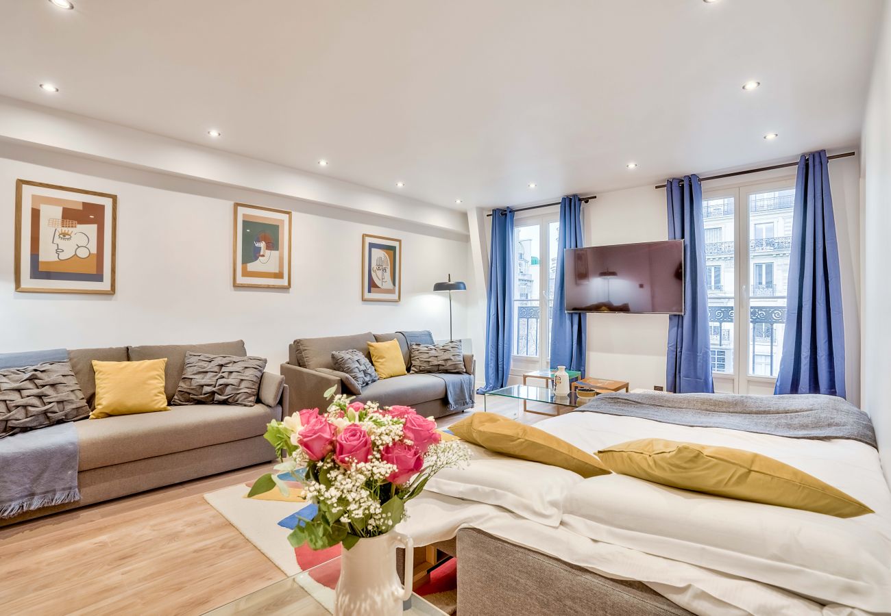Apartamento em Paris - 102 A- 21 Montmartre 4F