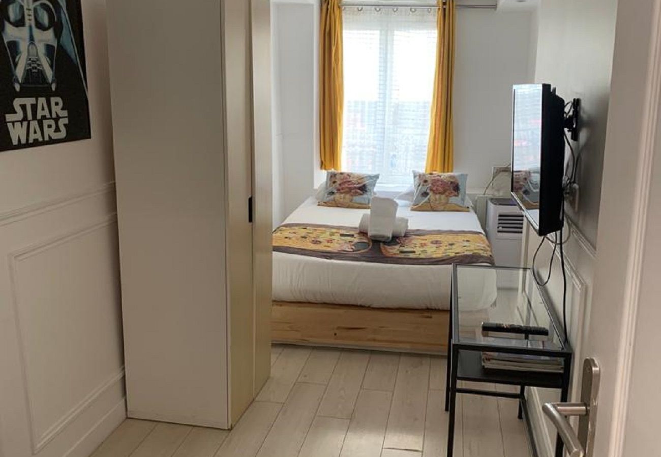 Apartamento em Paris - 41 A - Star Wars