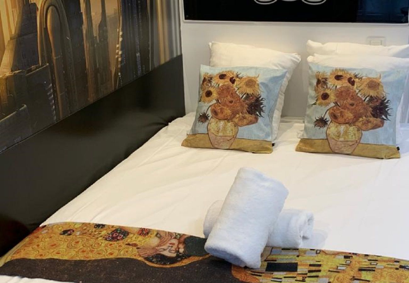 Apartamento em Paris - 41 A - Star Wars