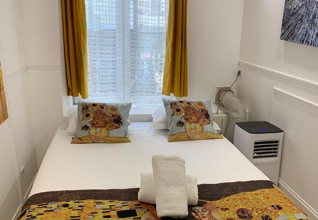 Apartamento em Paris - 41 A - Star Wars