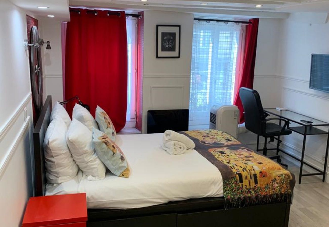 Apartamento em Paris - 41 A - Star Wars