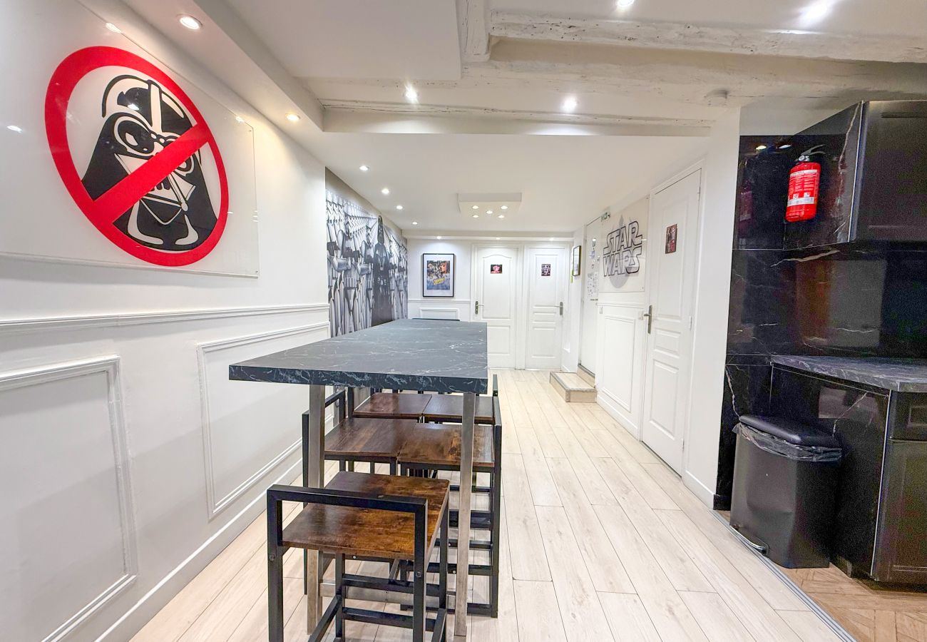 Apartamento em Paris - 41 A - Star Wars