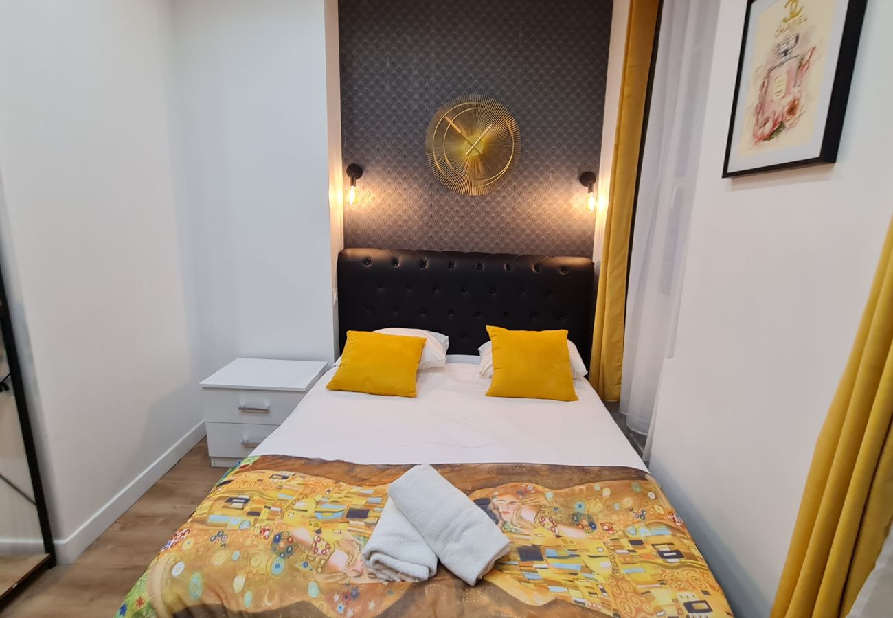 Apartamento em Paris - 157 B - Chanel 210 Saint Denis