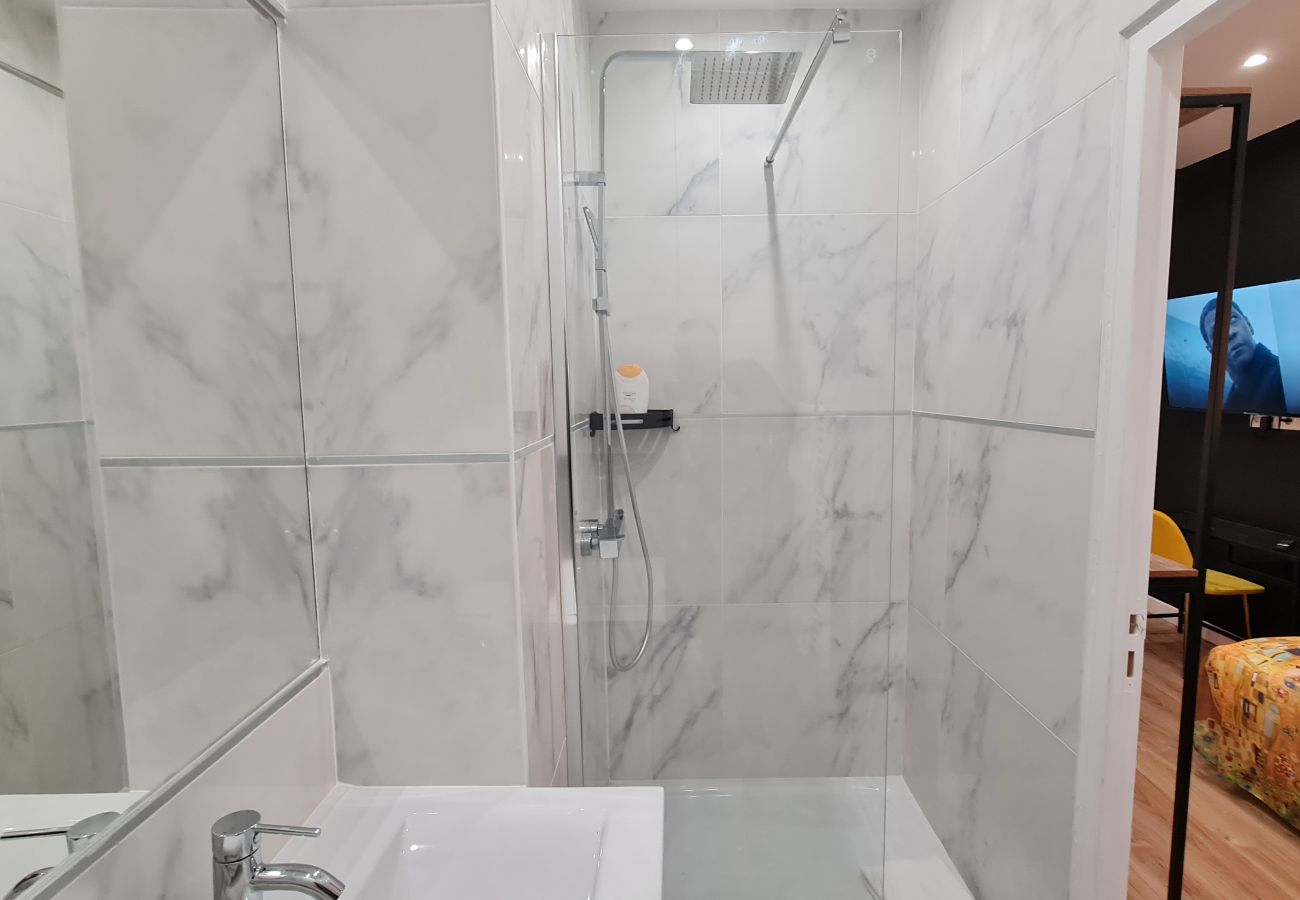 Apartamento em Paris - 157 B - Chanel 210 Saint Denis