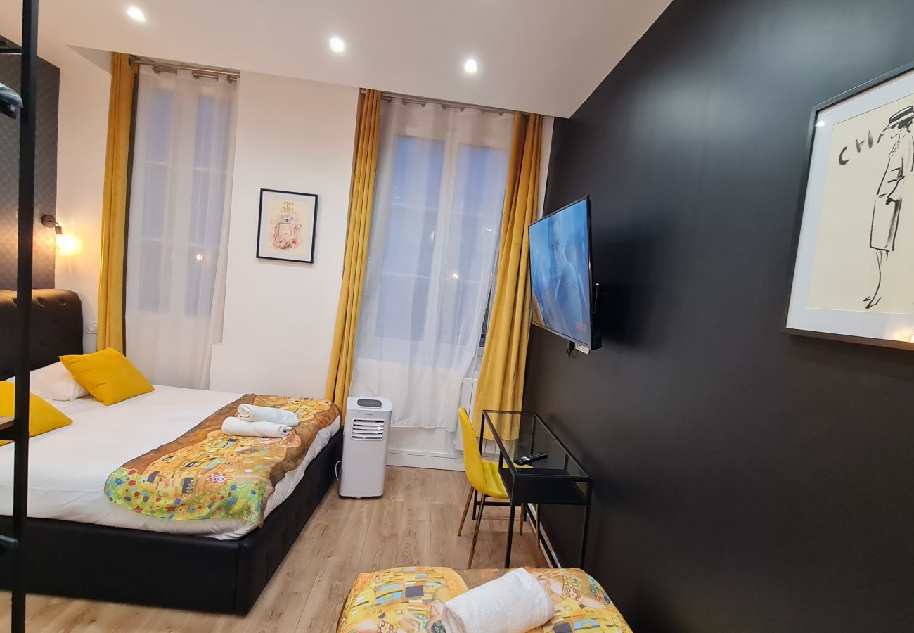 Apartamento em Paris - 157 B - Chanel 210 Saint Denis