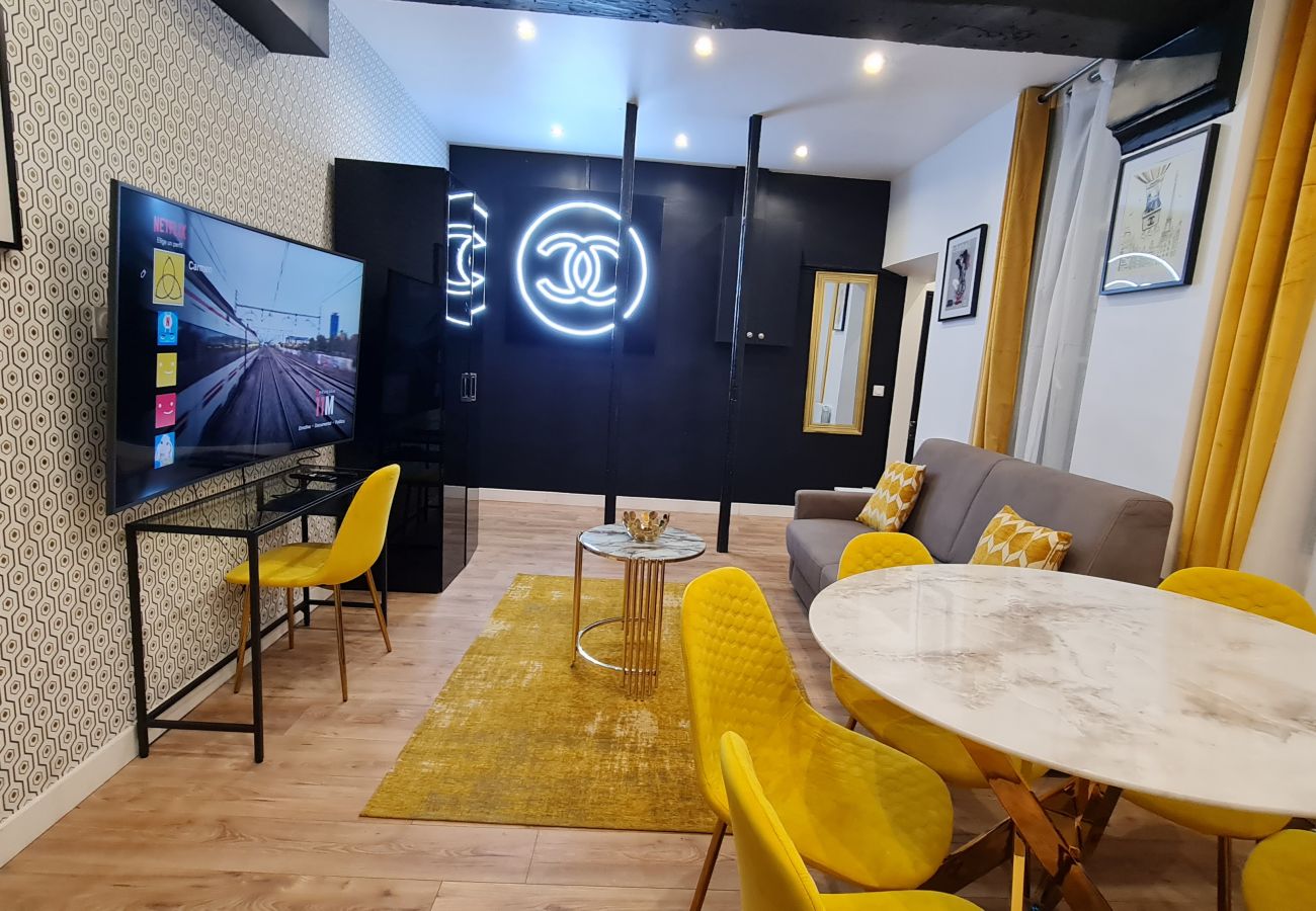 Apartamento em Paris - 157 B - Chanel 210 Saint Denis