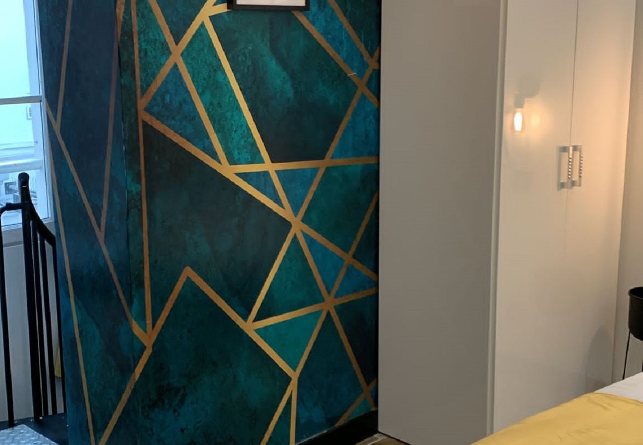 Apartamento em Paris - 160 - Atelier Fashion Ponceau