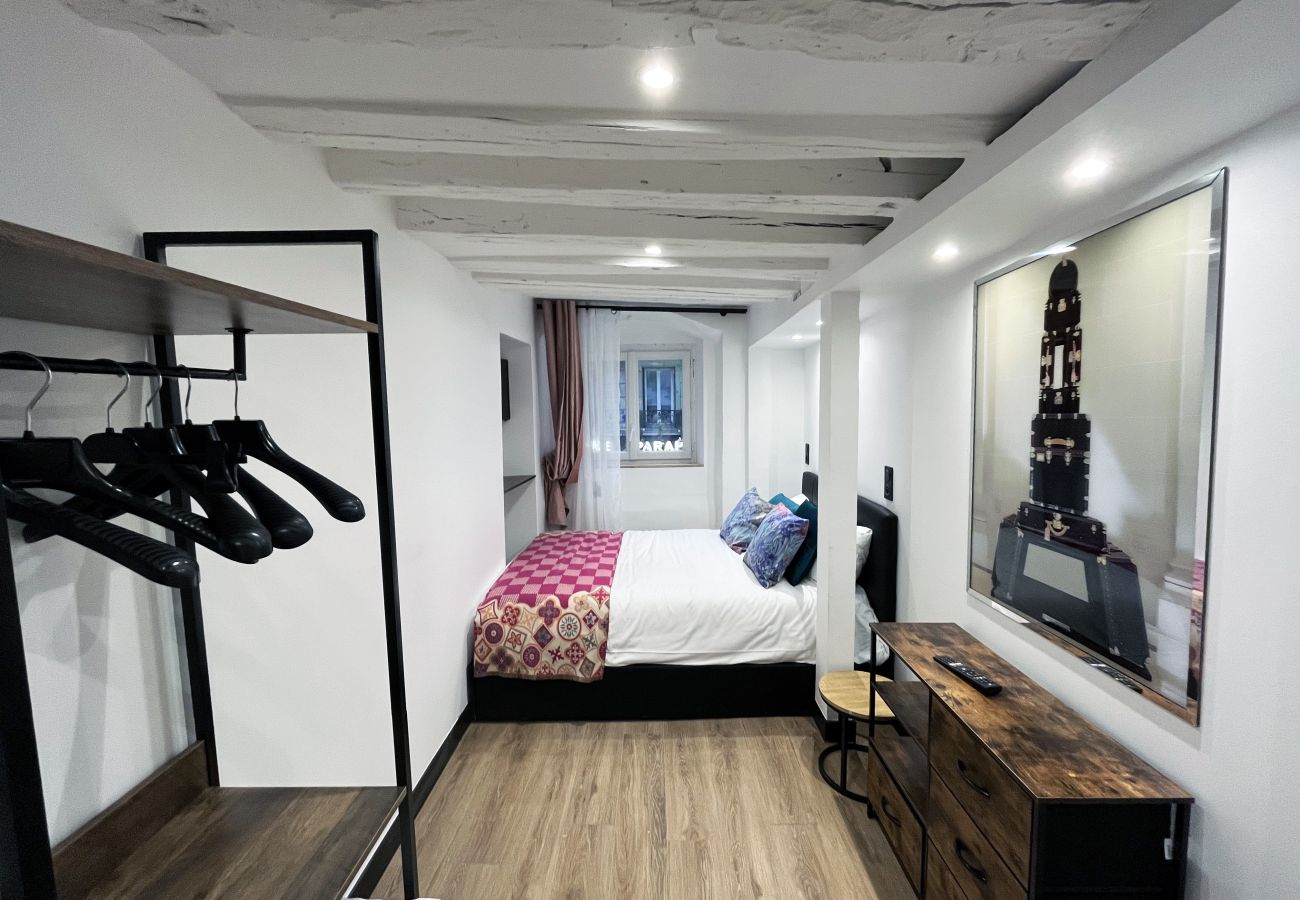 Apartamento em Paris - 174 - 218 Saint Denis petit