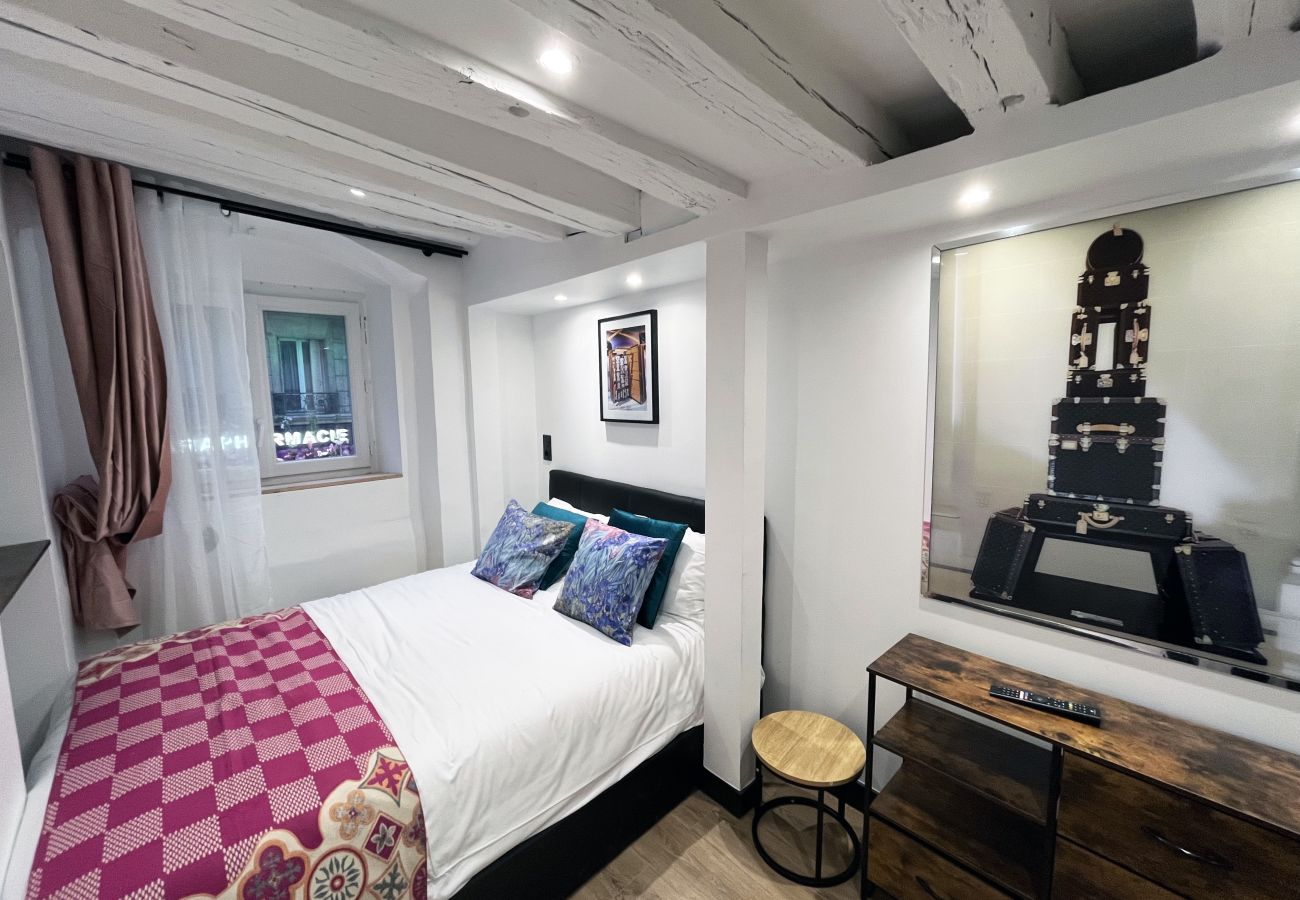 Apartamento em Paris - 174 - 218 Saint Denis petit
