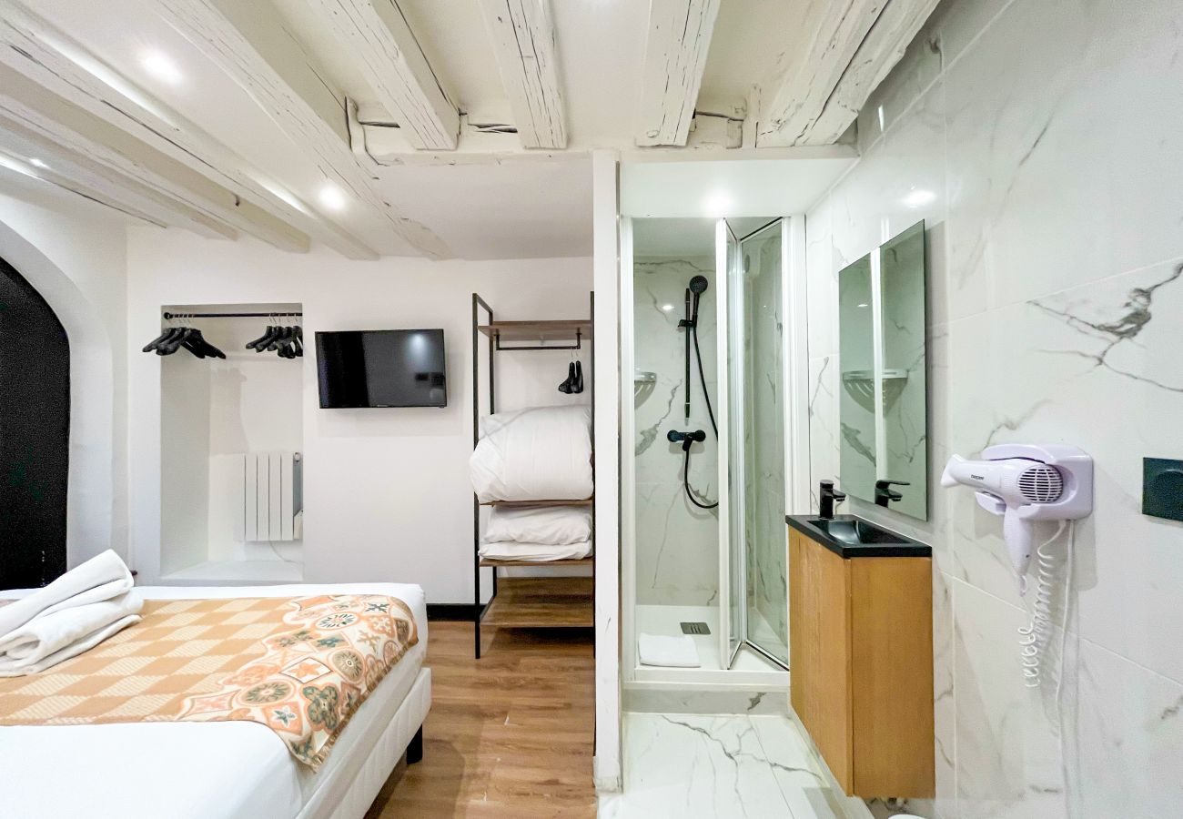 Apartamento em Paris - 174 - 218 Saint Denis petit