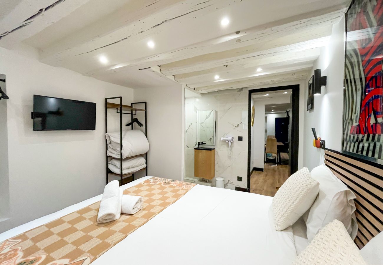 Apartamento em Paris - 174 - 218 Saint Denis petit