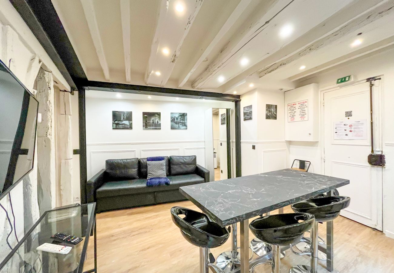 Apartamento em Paris - 93 B - Nazareth