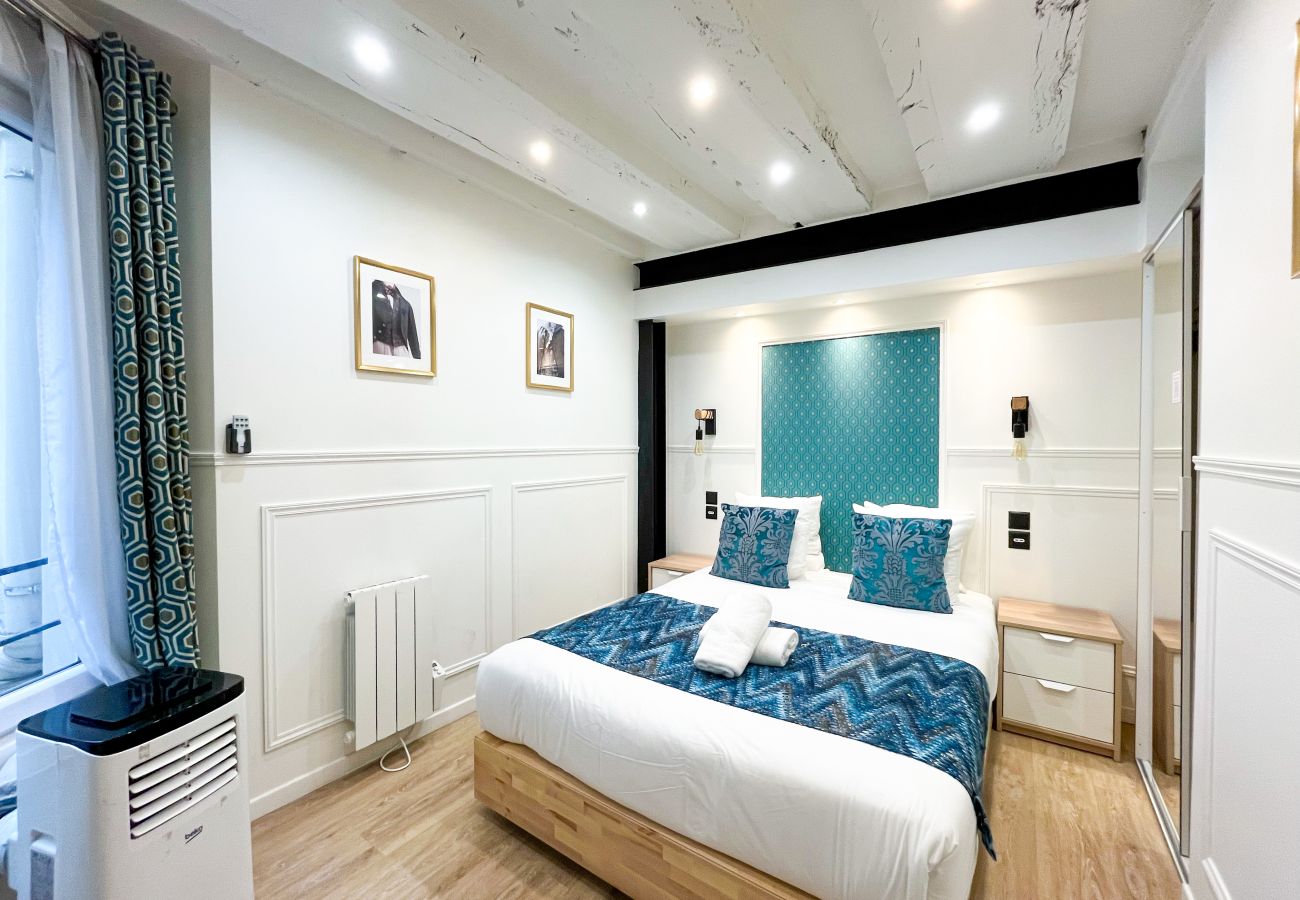 Apartamento em Paris - 93 B - Nazareth