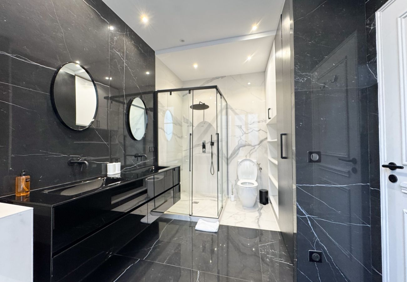 Apartamento em Paris - 222 - Philibert Delorme 6p/3c