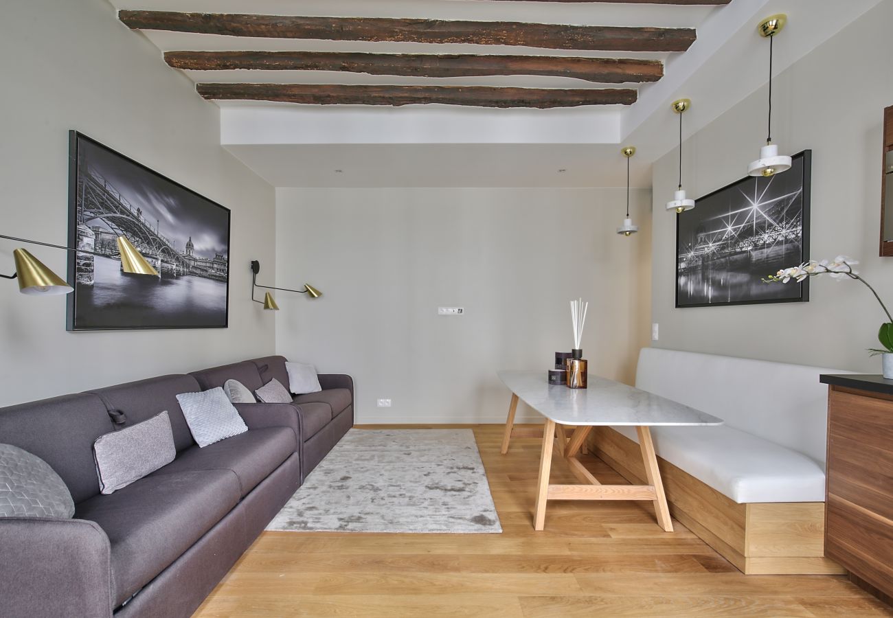 Apartment in Paris - 70 B - 9 Apolline