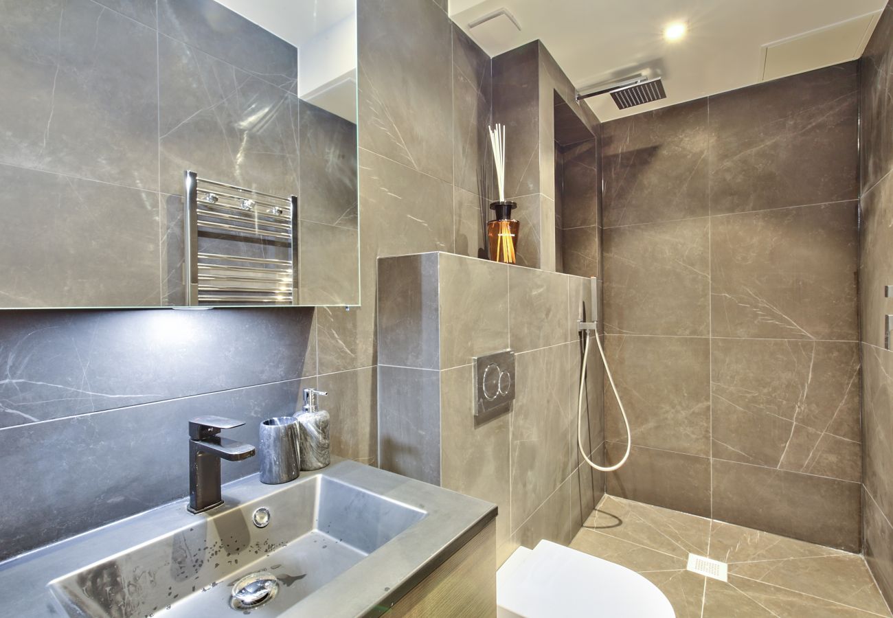 Apartment in Paris - 70 B - 9 Apolline