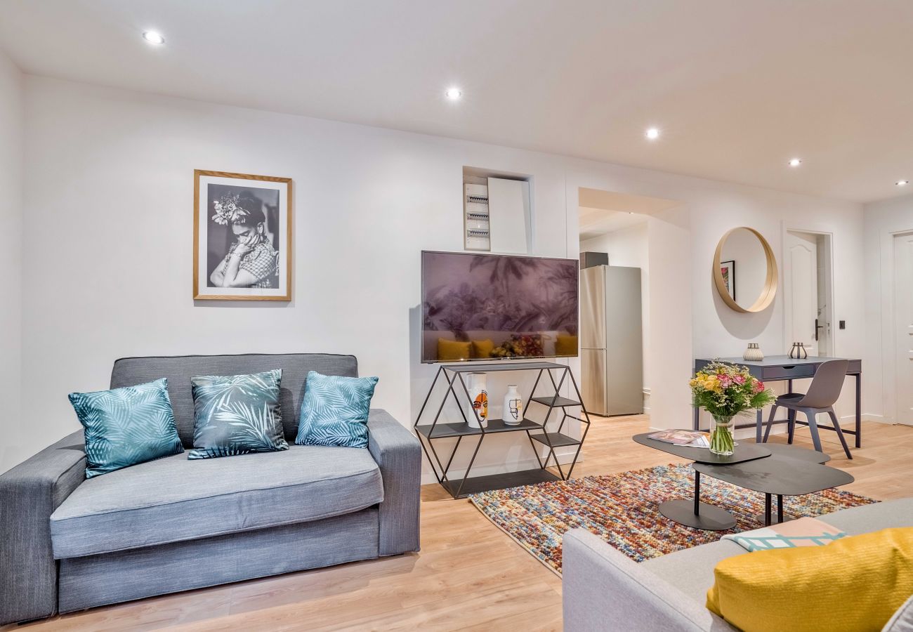 Apartment in Paris - 103 B- 21 Montmartre 4D