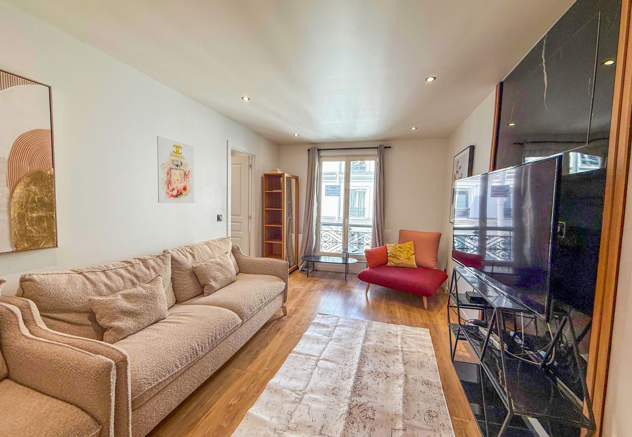 Apartment in Paris - 103 B- 21 Montmartre 4D