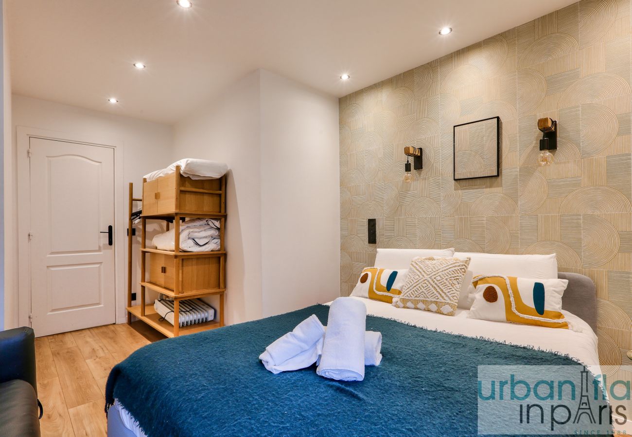 Apartment in Paris - 103 B- 21 Montmartre 4D